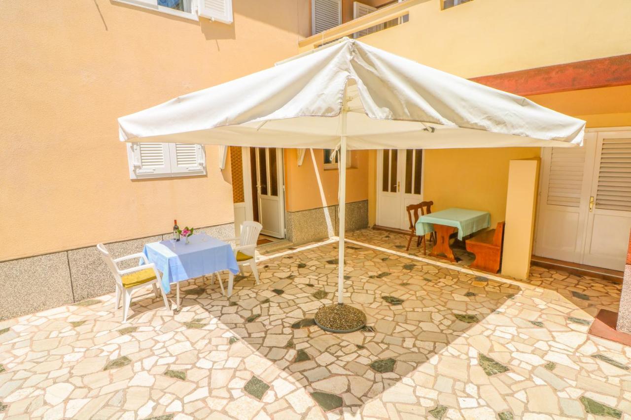 Double Rooms With Terrace Tomica Baška Exterior foto